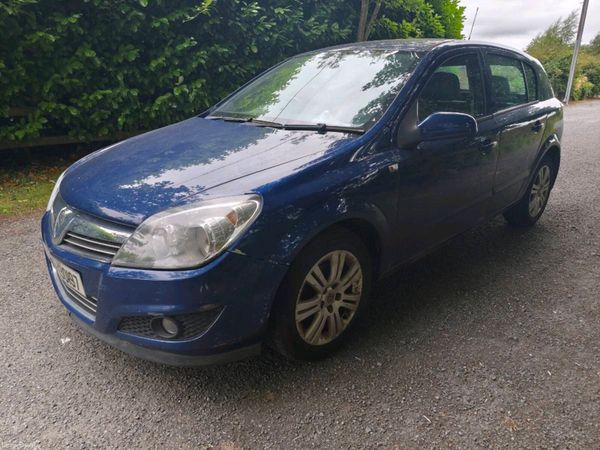 Vauxhall Astra Hatchback, Petrol, 2009, Blue