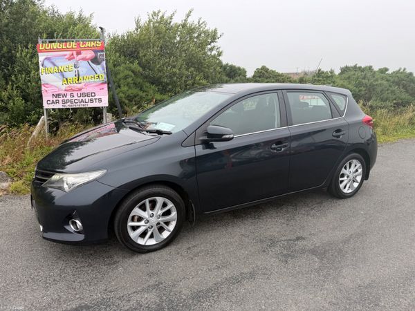 Toyota Auris Hatchback, Petrol, 2014, Grey