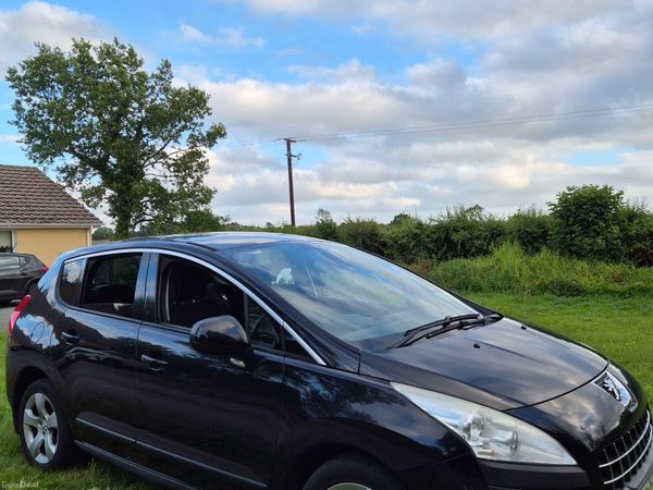 Peugeot 3008 MPV, Diesel, 2012, Black