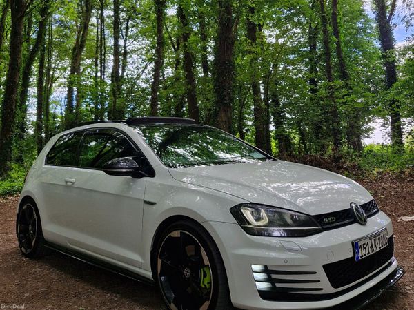 Volkswagen Golf Hatchback, Diesel, 2015, White