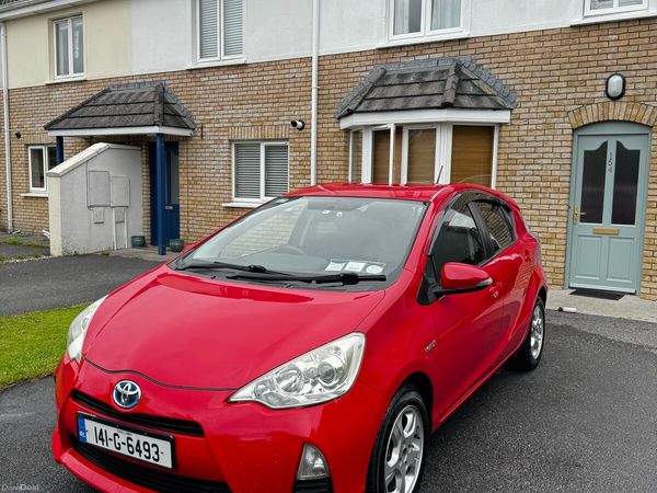 Toyota Aqua Hatchback, Petrol Hybrid, 2014, Red