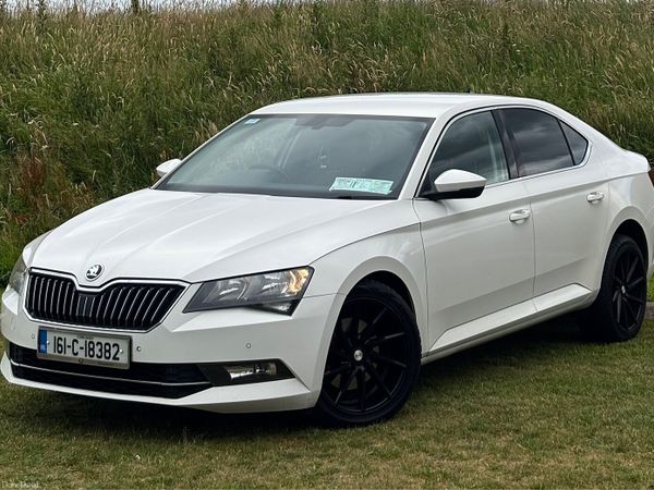 Skoda Superb Hatchback, Diesel, 2016, White