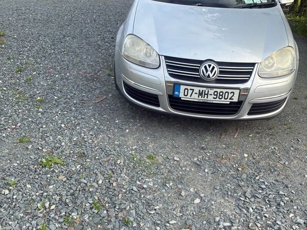 Volkswagen Jetta Saloon, Petrol, 2007, Silver