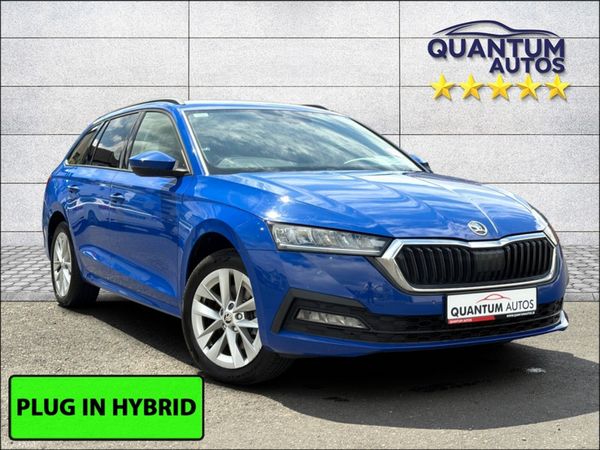 Skoda Octavia Estate, Petrol Plug-in Hybrid, 2022, Blue