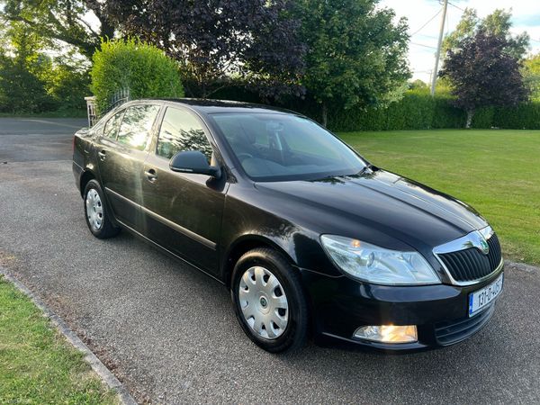 Skoda Octavia Saloon, Petrol, 2013, Black