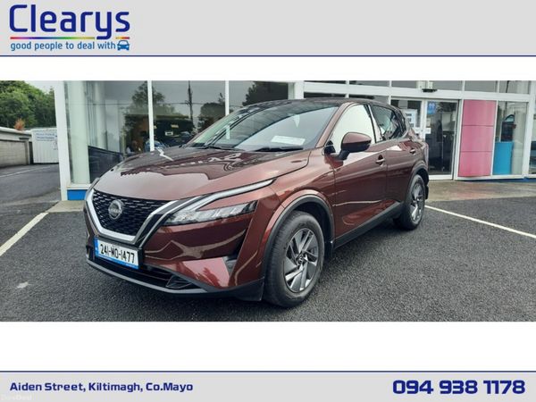 Nissan Qashqai MPV, Petrol, 2024, Red