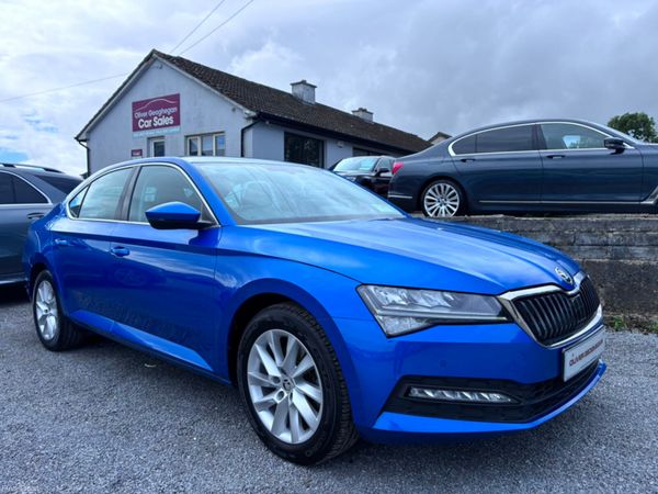 Skoda Superb Hatchback, Diesel, 2023, Blue