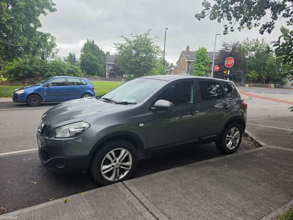 Nissan Qashqai Hatchback, Diesel, 2011, Grey