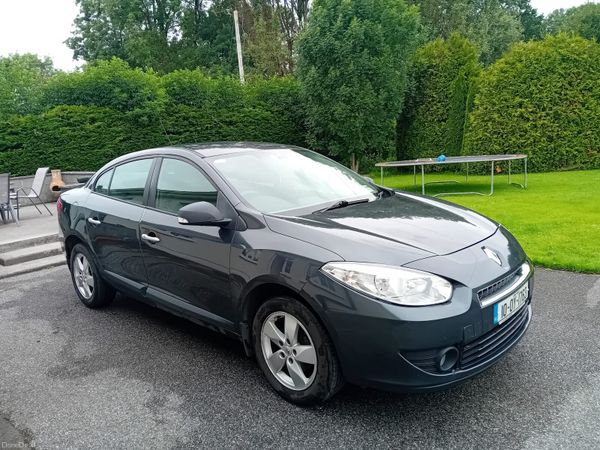 Renault Fluence Saloon, Diesel, 2010, Grey