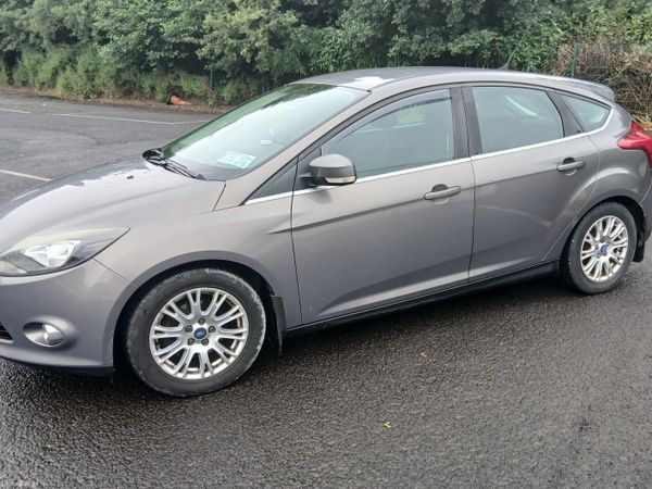 Ford Focus Hatchback, Diesel, 2011, Brown