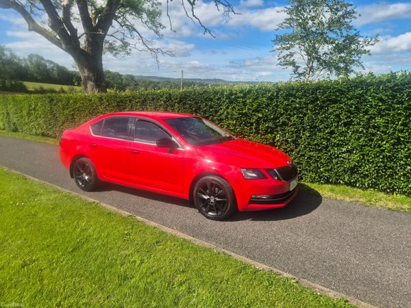 Skoda Octavia Saloon, Petrol, 2017, Red