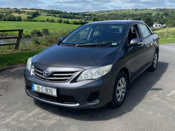 Toyota Corolla Saloon, Diesel, 2012, Grey