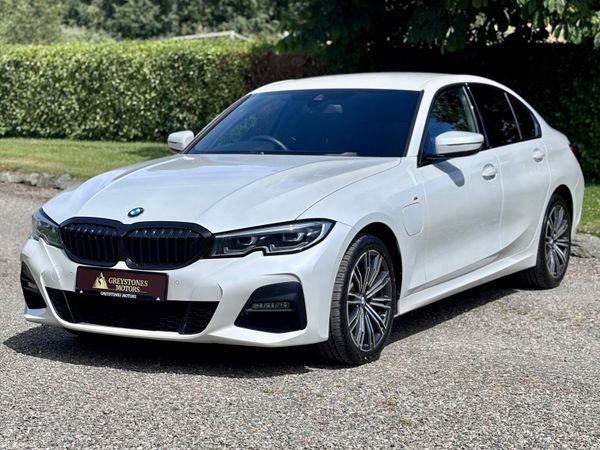 BMW 3-Series Saloon, Petrol Plug-in Hybrid, 2019, White