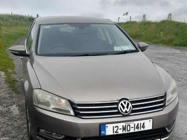 Volkswagen Passat Saloon, Diesel, 2012, Brown