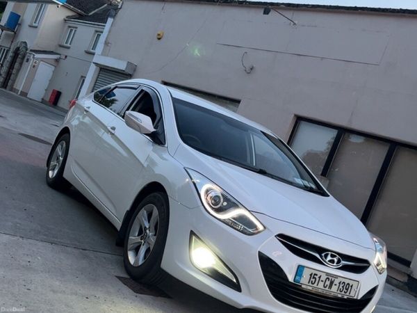 Hyundai i40 Saloon, Diesel, 2015, White