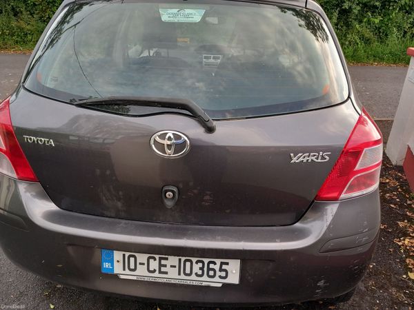 Toyota Yaris Hatchback, Petrol, 2010, Grey