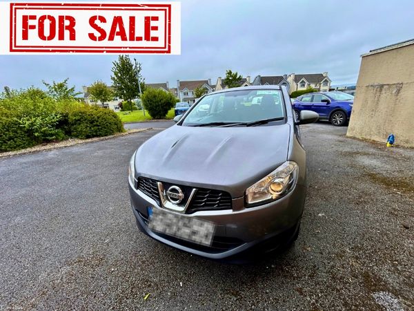 Nissan Qashqai Hatchback, Diesel, 2012, Grey