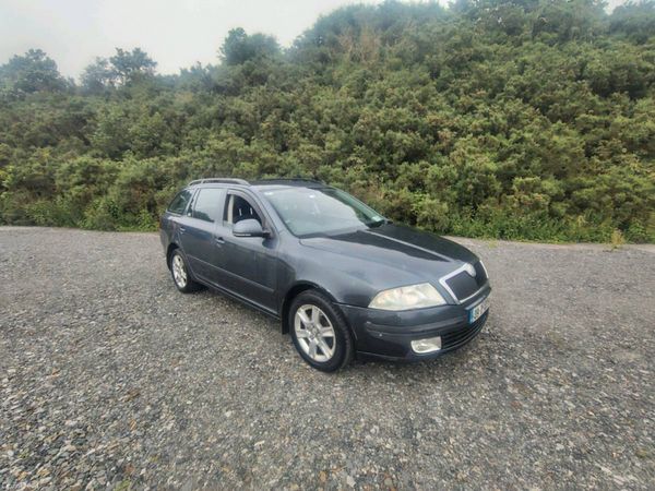 Skoda Octavia Estate, Diesel, 2009, Grey
