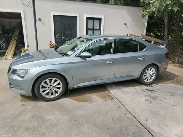 Skoda Superb Saloon, Diesel, 2018, Grey