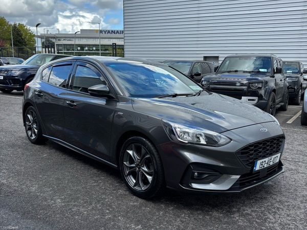 Ford Focus Hatchback, Petrol, 2019, Grey