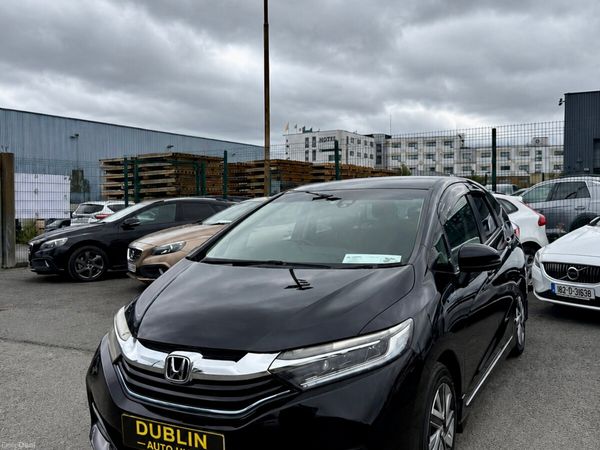 Honda Shuttle MPV, Petrol Hybrid, 2015, Black
