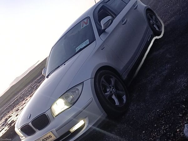 BMW 1-Series Hatchback, Diesel, 2010, Silver
