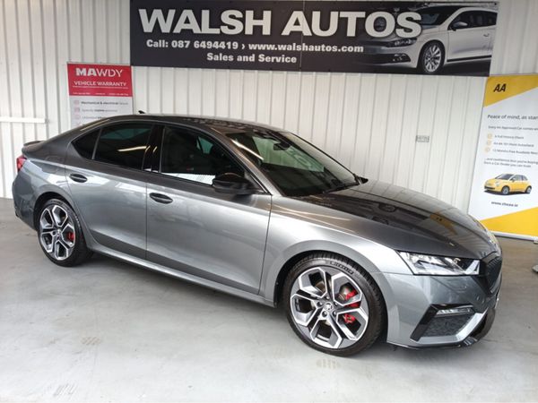 Skoda Octavia Hatchback, Diesel, 2023, Grey