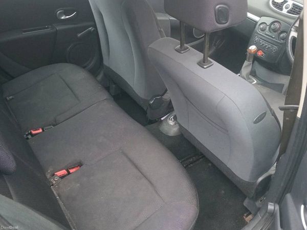 Renault Clio Hatchback, Petrol, 2006, Black