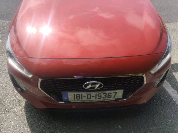 Hyundai i30 Estate/Jeep, Petrol, 2018, Red