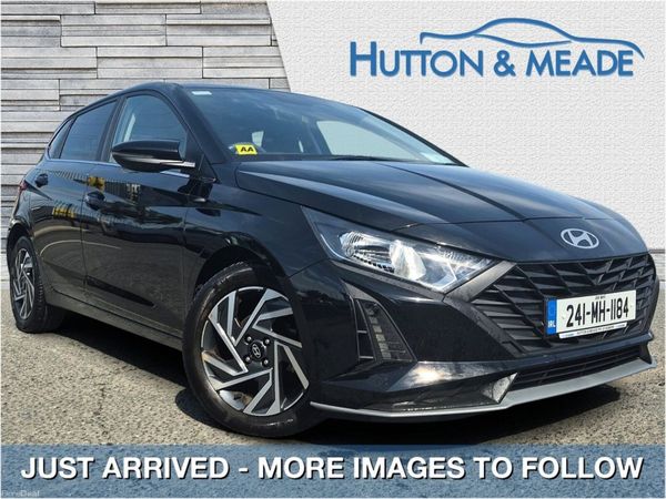 Hyundai i20 Hatchback, Petrol, 2024, Black