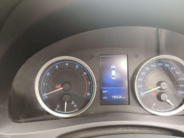 Toyota Corolla Saloon, Petrol, 2017, Grey