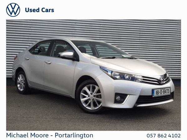 Toyota Corolla Saloon, Petrol, 2016, Silver