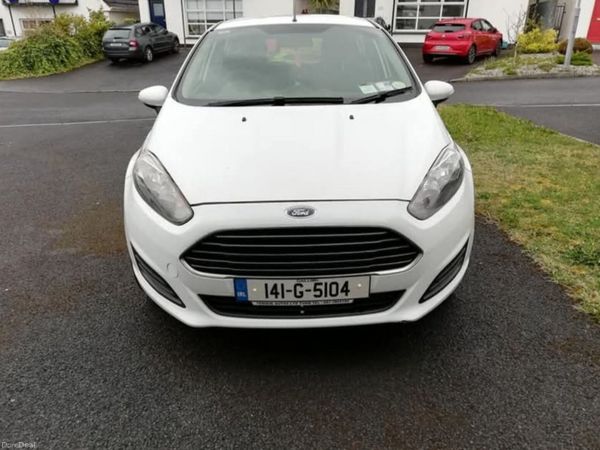 Ford Fiesta Hatchback, Diesel, 2014, White