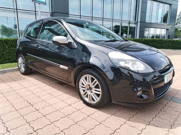 Renault Clio Hatchback, Petrol, 2012, Black
