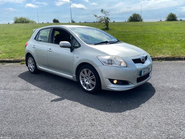 Toyota Auris Hatchback, Petrol, 2008, Silver