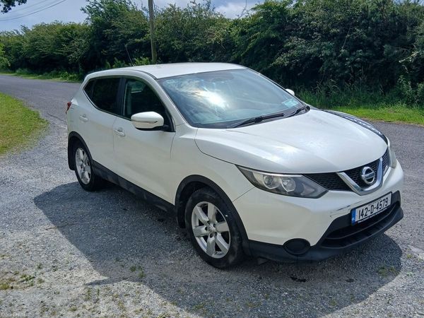 Nissan Qashqai Hatchback, Diesel, 2014, White