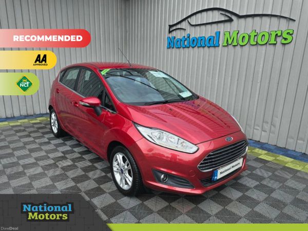 Ford Fiesta Hatchback, Petrol, 2015, Red