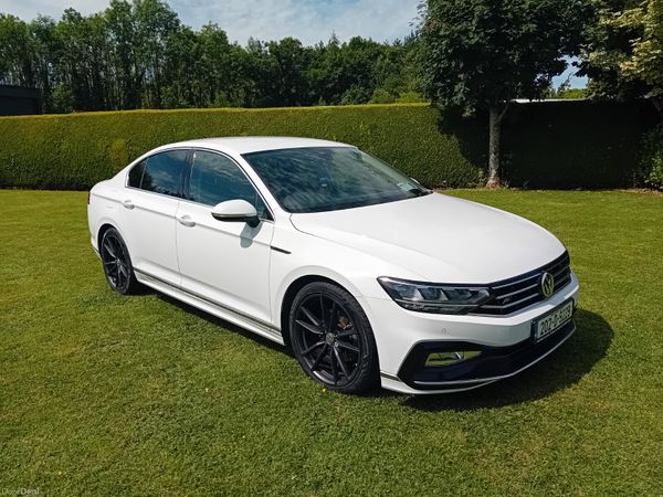 Volkswagen Passat Saloon, Diesel, 2020, White