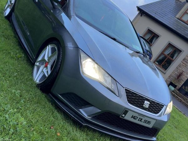 SEAT Leon Hatchback, Diesel, 2014, Grey