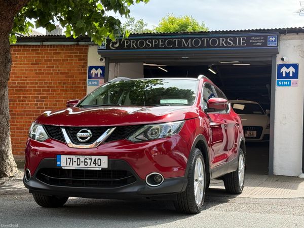 Nissan Qashqai SUV, Diesel, 2017, Red
