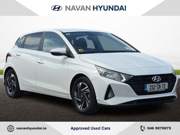 Hyundai i20 Hatchback, Petrol, 2023, White