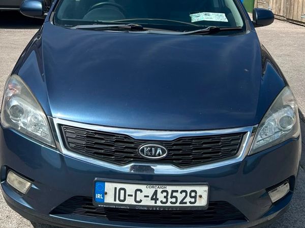 Kia Ceed Hatchback, Diesel, 2010, Blue