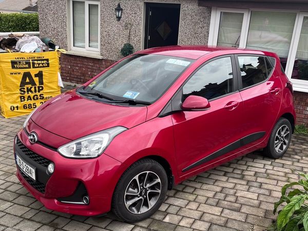 Hyundai i10 Hatchback, Petrol, 2019, Red