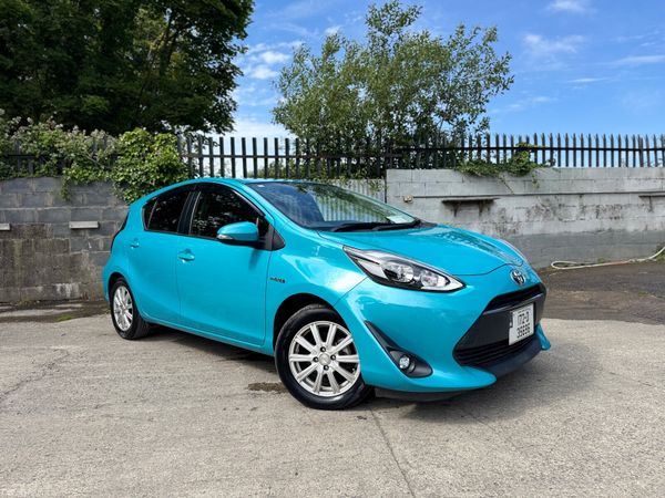 Toyota Aqua Hatchback, Petrol Hybrid, 2017, Green