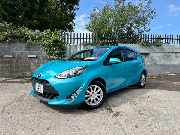Toyota Aqua Hatchback, Petrol Hybrid, 2017, Green