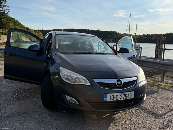 Opel Astra Hatchback, Petrol, 2010, Blue