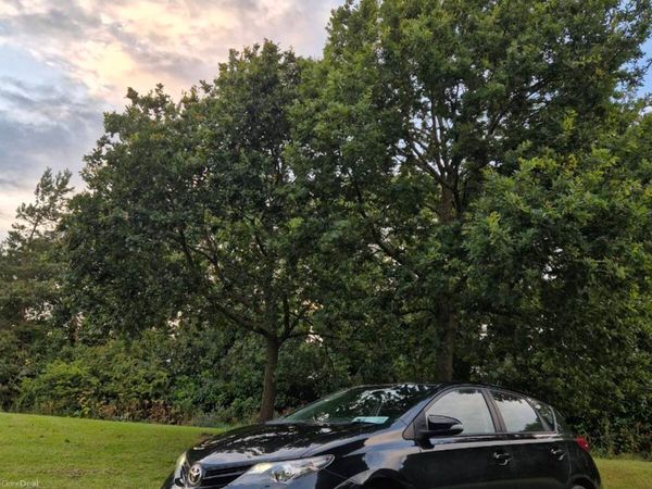 Toyota Auris Hatchback, Diesel, 2014, Black