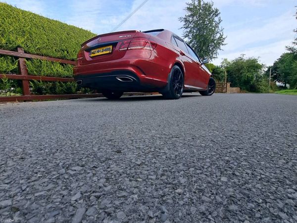 Mercedes-Benz E-Class Saloon, Diesel Hybrid, 2014, Red