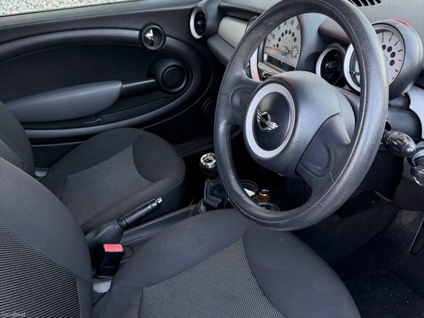 Mini Cooper Hatchback, Petrol, 2010, White