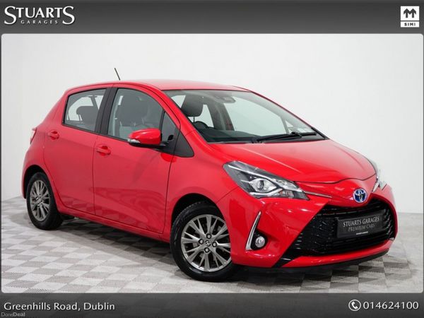 Toyota Yaris MPV, Petrol Hybrid, 2018, Red